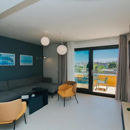 Aparthotel Apero 3*