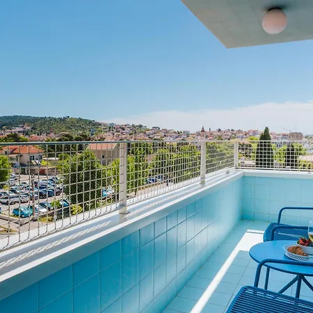 Apero Aparthotel 3*