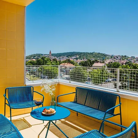 Aparthotel Apero 3*