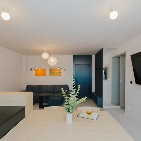 Apero Aparthotel Trogir