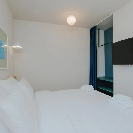 Apero Aparthotel 3*